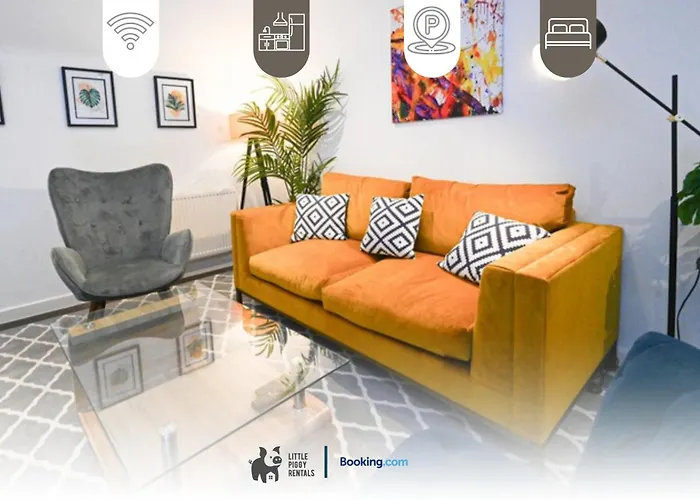 Two Bedroom Flat By Littlepiggyrentals Short Lets & Serviced Accommodation Cranfield With Balcony & Fast Wi-Fi
