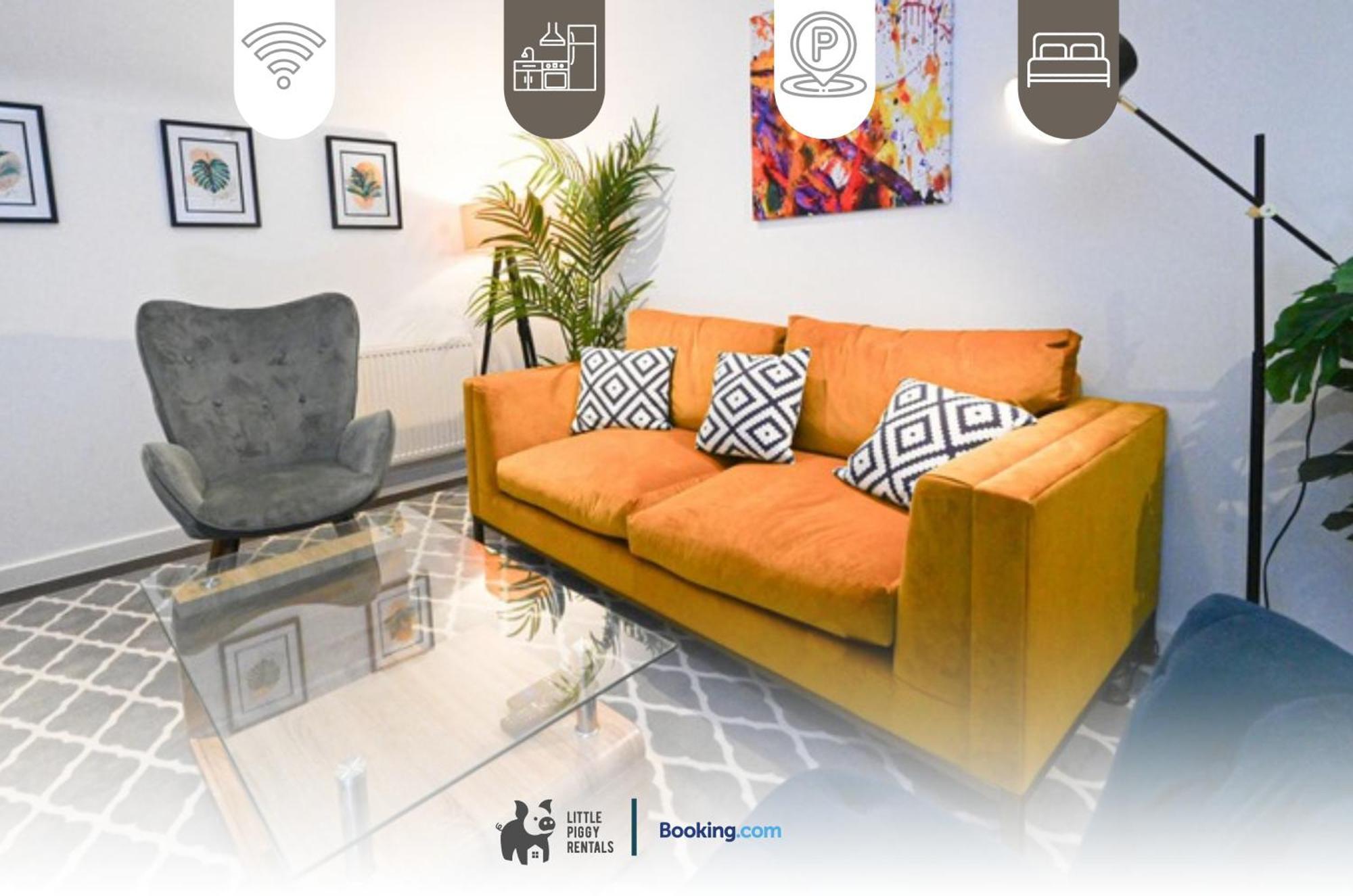 Two Bedroom Flat By Littlepiggyrentals Short Lets & Serviced With Balcony & Fast Wi-fi